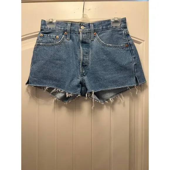 Levi’s Women 501 Original Button Fly High Rise Raw Hem Denim Shorts Size 26 Blue - Picture 3 of 6